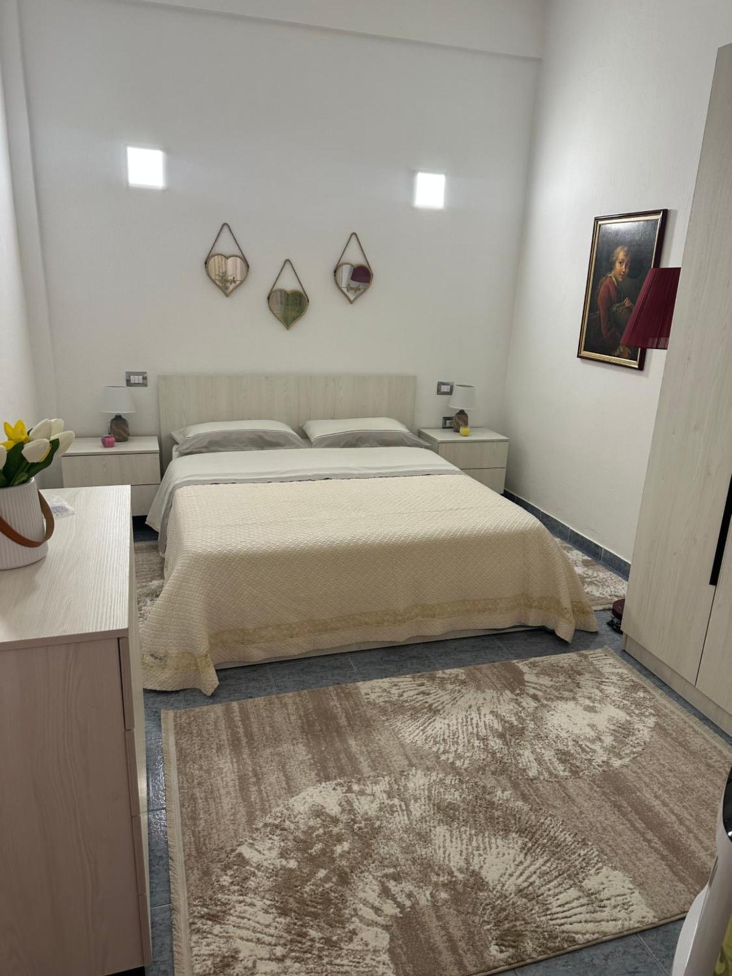 Apartment Near The Centre Of 티라나 외부 사진